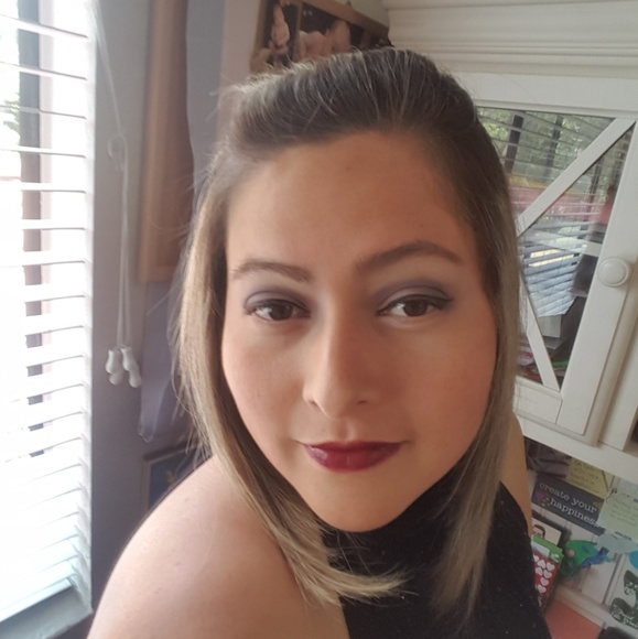 Meet your Posher, Silvia - Picture 1 of 1